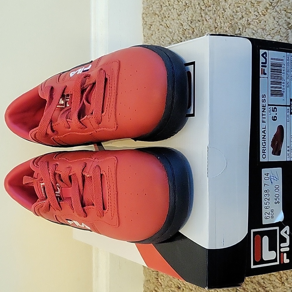 Sneakers
